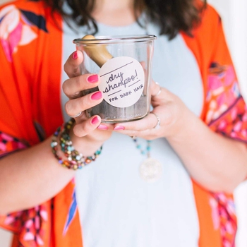 DIY Dry Shampoo for Any Hair Color