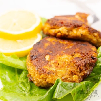 Low Carb Keto Salmon Patties (Salmon Cakes)