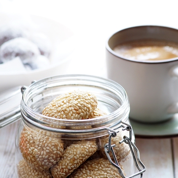 Biscotti Regina – Italian Sesame Cookies – Sicilian Reginelle {Video}