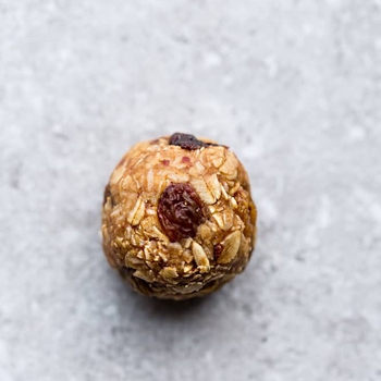 Oatmeal Raisin Energy Bites