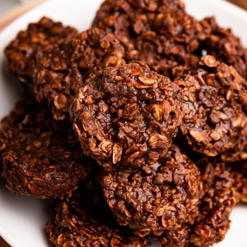 Chocolate Peanut Butter No-Bake Cookies