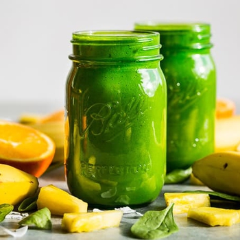 Superfood Tropical Green Smoothie