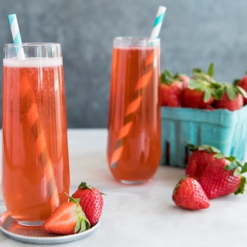 Sparkling Strawberry Rosé Elderflower Cocktail