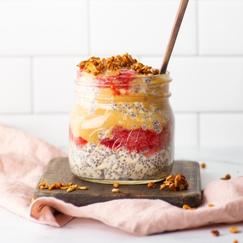 Easy Peanut Butter and Jelly Overnight Oats