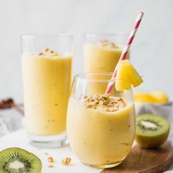 The BEST Tropical Smoothie