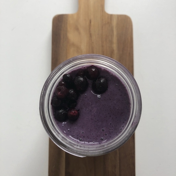 Tangy Blueberry, Peach and Banana Smoothie