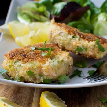 Basic crispy salmon fish cakes