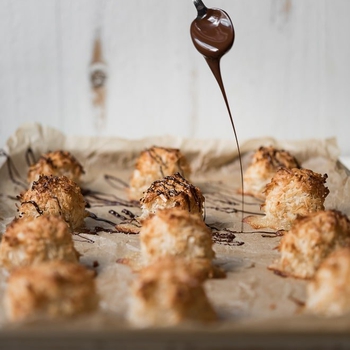Classic Coconut Macaroons