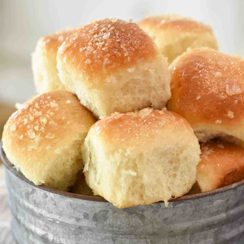 Steakhouse Dinner Rolls