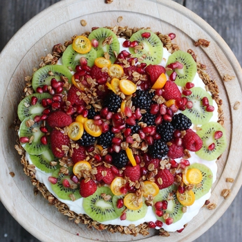 Granola-Crusted Yogurt Fruit Tart