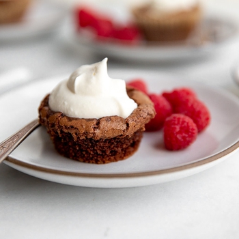Chocolate Crackle Cakes (Gluten-Free)