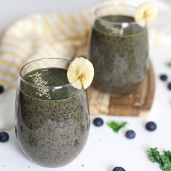 How To Stay Strong In Difficult Times + Lemon Blueberry Smoothie
