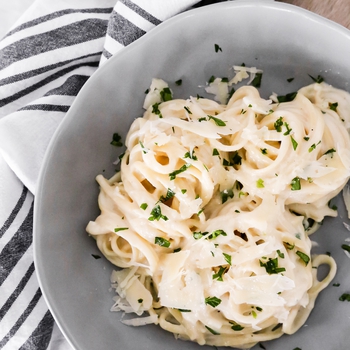 Creamy Garlic Parmesan Pasta