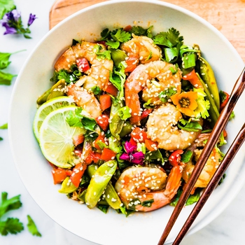 Wok-fired Orange Garlic Shrimp {One Pan Meal}