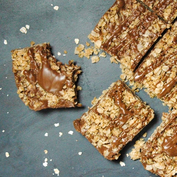 Easy No-Bake Peanut Butter Chocolate Oatmeal Bars
