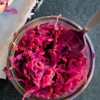 How to Make Sauerkraut in a Mason Jar