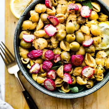 Roasted Radish Lemony Chickpea Pasta {Vegan}