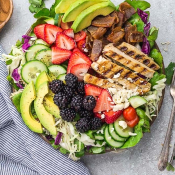 Berry Grilled Chicken Salad